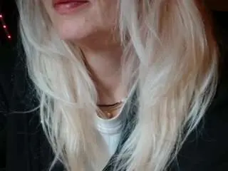 Kathleenedwards  live sex cam
