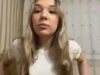 Coriebner  live sex cam