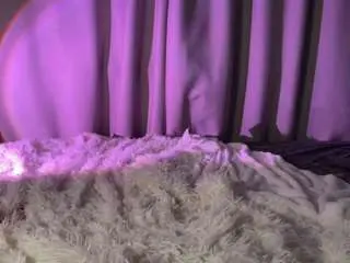 Karynebaby  live sex cam