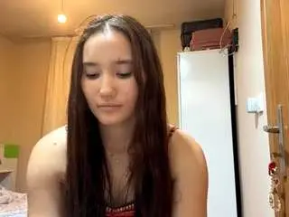 Yeseniatignor  live sex cam