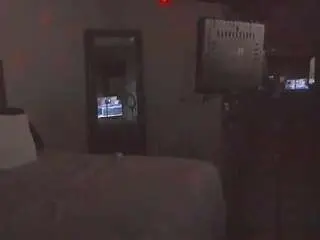 Yiaunaniree  live sex cam