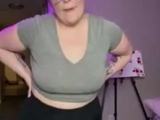 Adrianeblake  live sex cam