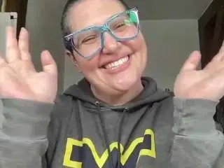 Adrianeblake  live sex cam