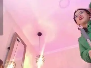 Amaradavis  live sex cam