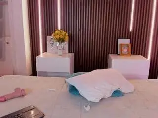 Carolinne-miller  live sex cam