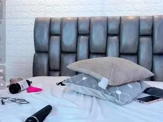 Carolinne-miller  live sex cam