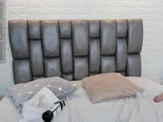 Carolinne-miller  live sex cam