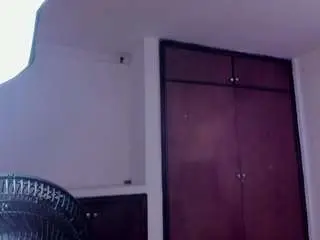 Carolinne-miller  live sex cam