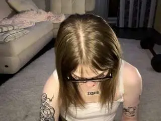 Fannygranger  live sex cam