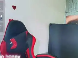 Zoeconnor19  live sex cam