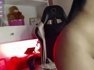 Ivanna-22  live sex cam