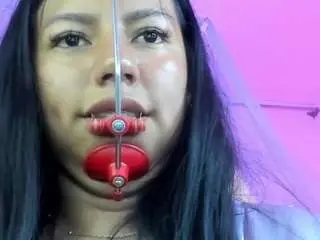 Ivanna-22  live sex cam