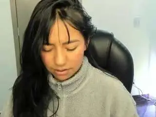 Ivanna-22  live sex cam