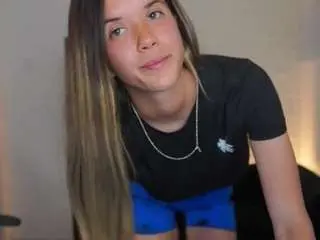 Karynaluss  live sex cam