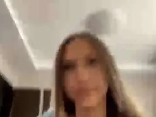 Ladonnabassler  live sex cam