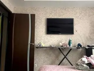 Ladonnabassler  live sex cam