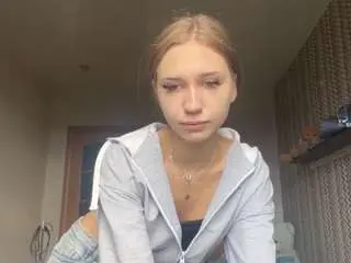 Ladonnabassler  live sex cam