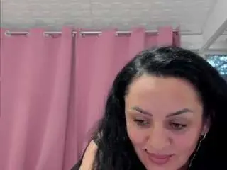 Ladyafterdark  live sex cam