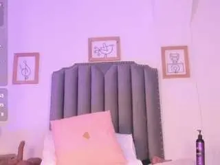 Vega-16  live sex cam