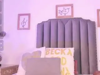 Vega-16  live sex cam