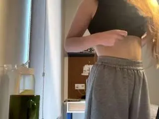 Caronheuman  live sex cam