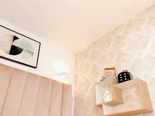 Clhoee-johnson  live sex cam