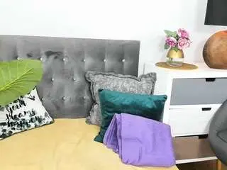Crystalbaby  live sex cam