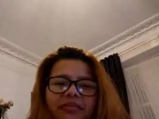 Diane35  live sex cam