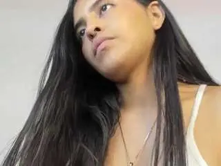 Elenna-salvatoree  live sex cam