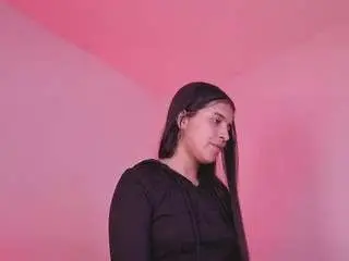 Elenna-salvatoree  live sex cam