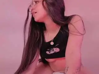 Elenna-salvatoree  live sex cam