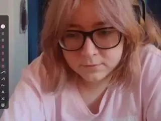 Makedasoloman  live sex cam