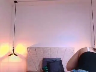 Mia-wils  live sex cam