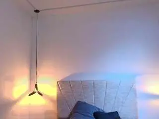 Mia-wils  live sex cam
