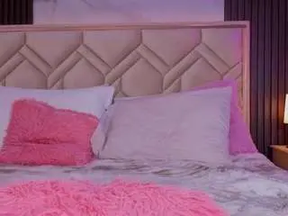 Miaafarrel  live sex cam