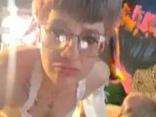 Katnissthebaddie  live sex cam