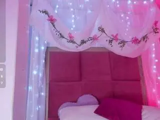 Lia-thompsom  live sex cam