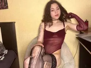 Lilsilvianhm  live sex cam