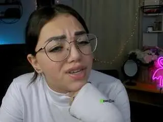 Mia-winter  live sex cam