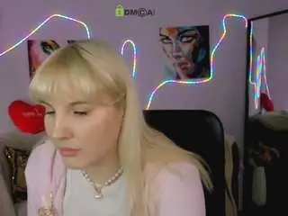 Mia-winter  live sex cam