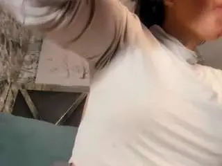 Samanthamoons25  live sex cam