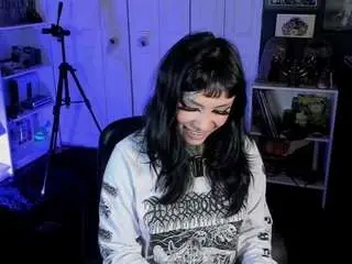 Hera-ink  live sex cam