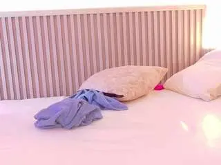 Lizmonserrat1  live sex cam