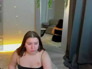 Maya-raay  live sex cam