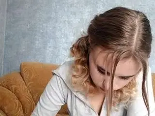 Yenmcclafferty  live sex cam