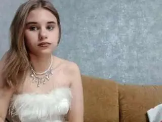 Yenmcclafferty  live sex cam