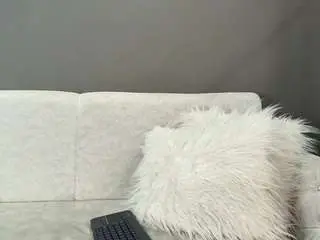 Zoee-8  live sex cam