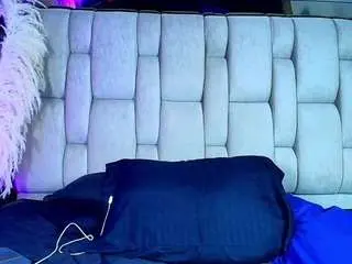 Zoee-8  live sex cam