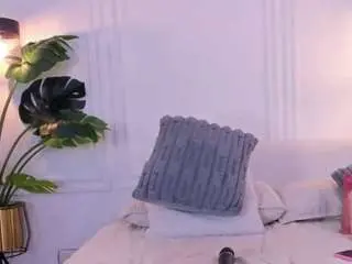 Candyskinny21  live sex cam