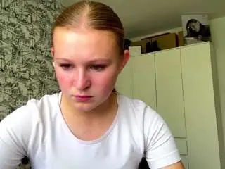 Juliettegeils  live sex cam